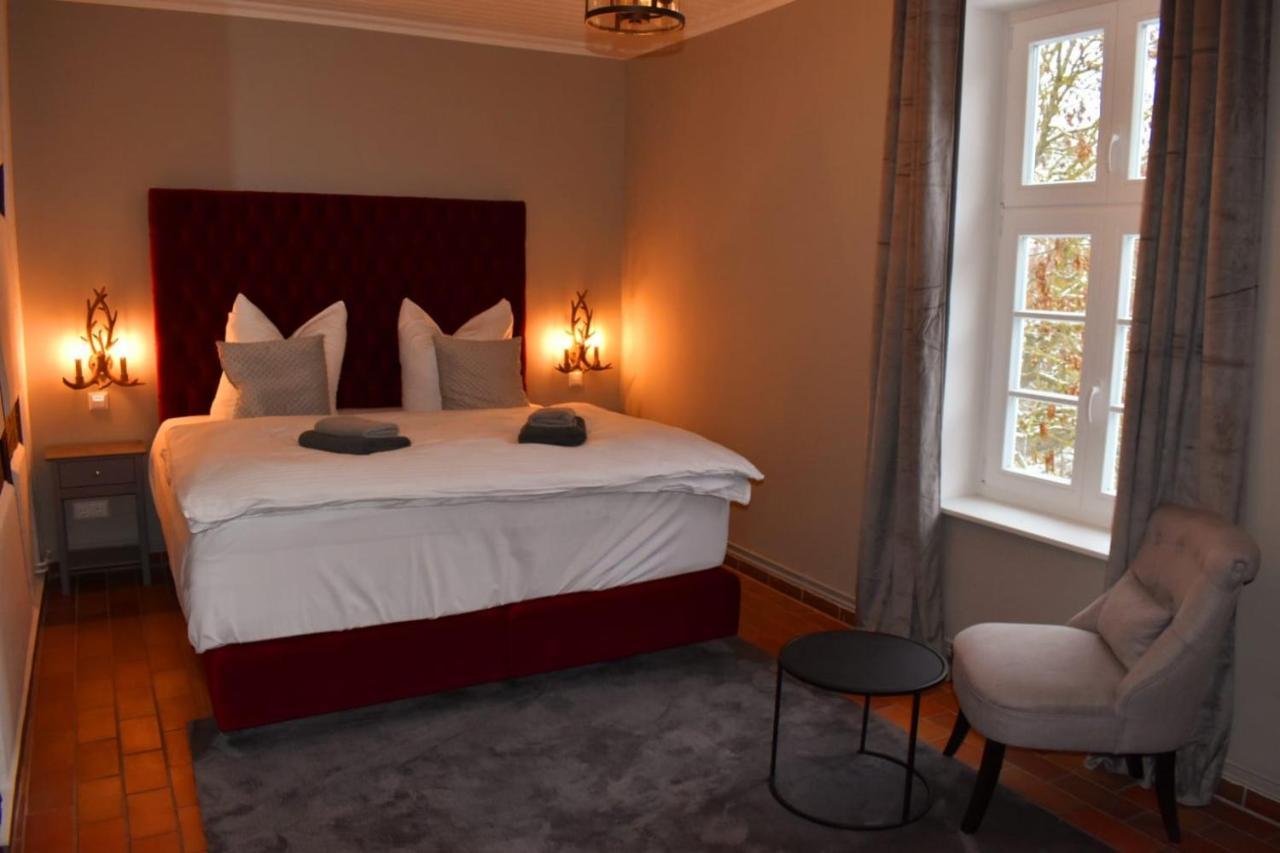 Privatunterkunft Gutshauszimmer Premium Doppel Neu Gaarz